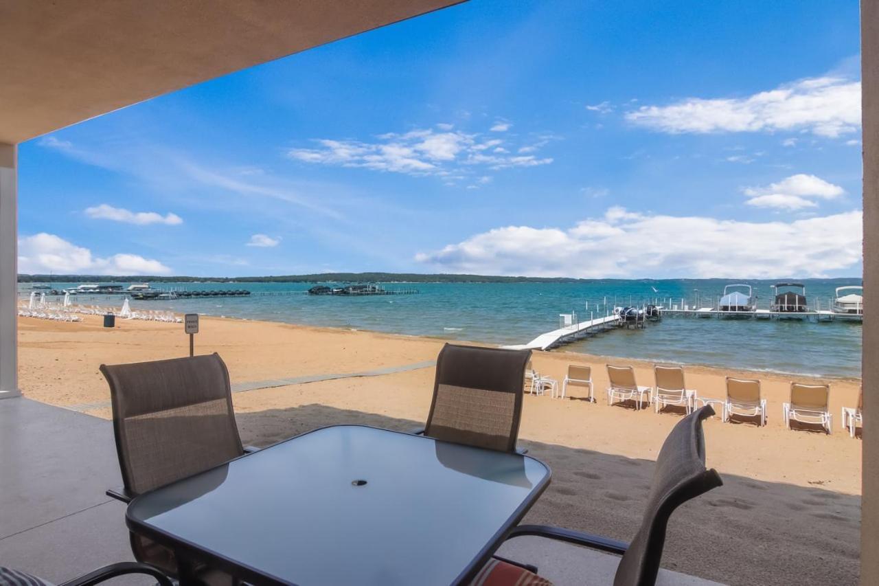 Sugar Beach Villa 1012 Luxury Waterfront Condo Traverse City Exteriör bild