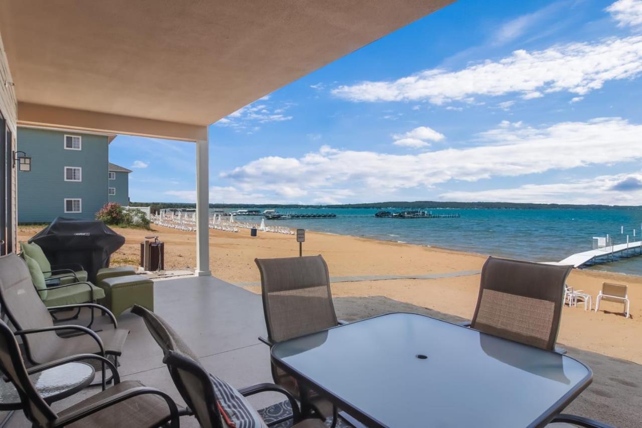Sugar Beach Villa 1012 Luxury Waterfront Condo Traverse City Exteriör bild