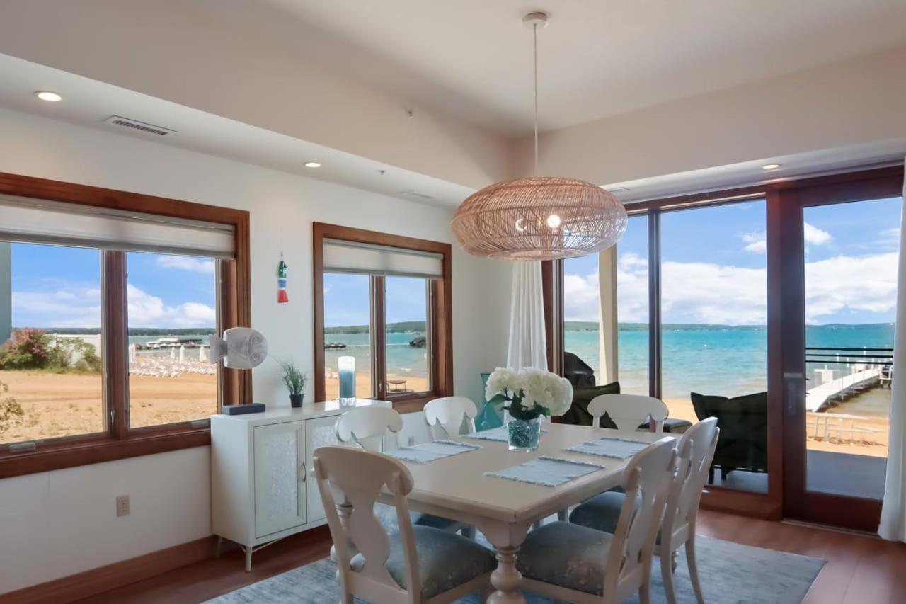 Sugar Beach Villa 1012 Luxury Waterfront Condo Traverse City Exteriör bild