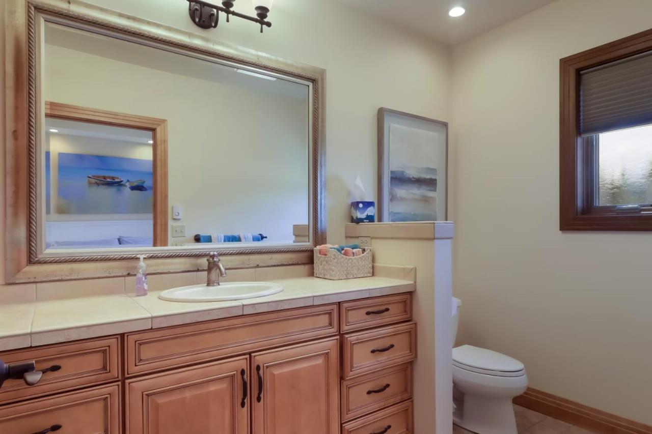Sugar Beach Villa 1012 Luxury Waterfront Condo Traverse City Exteriör bild