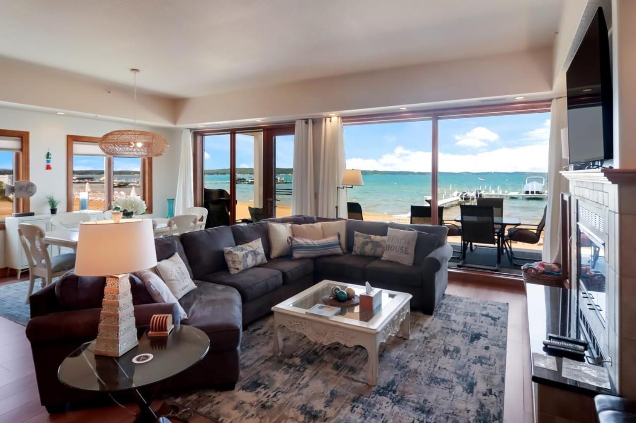 Sugar Beach Villa 1012 Luxury Waterfront Condo Traverse City Exteriör bild