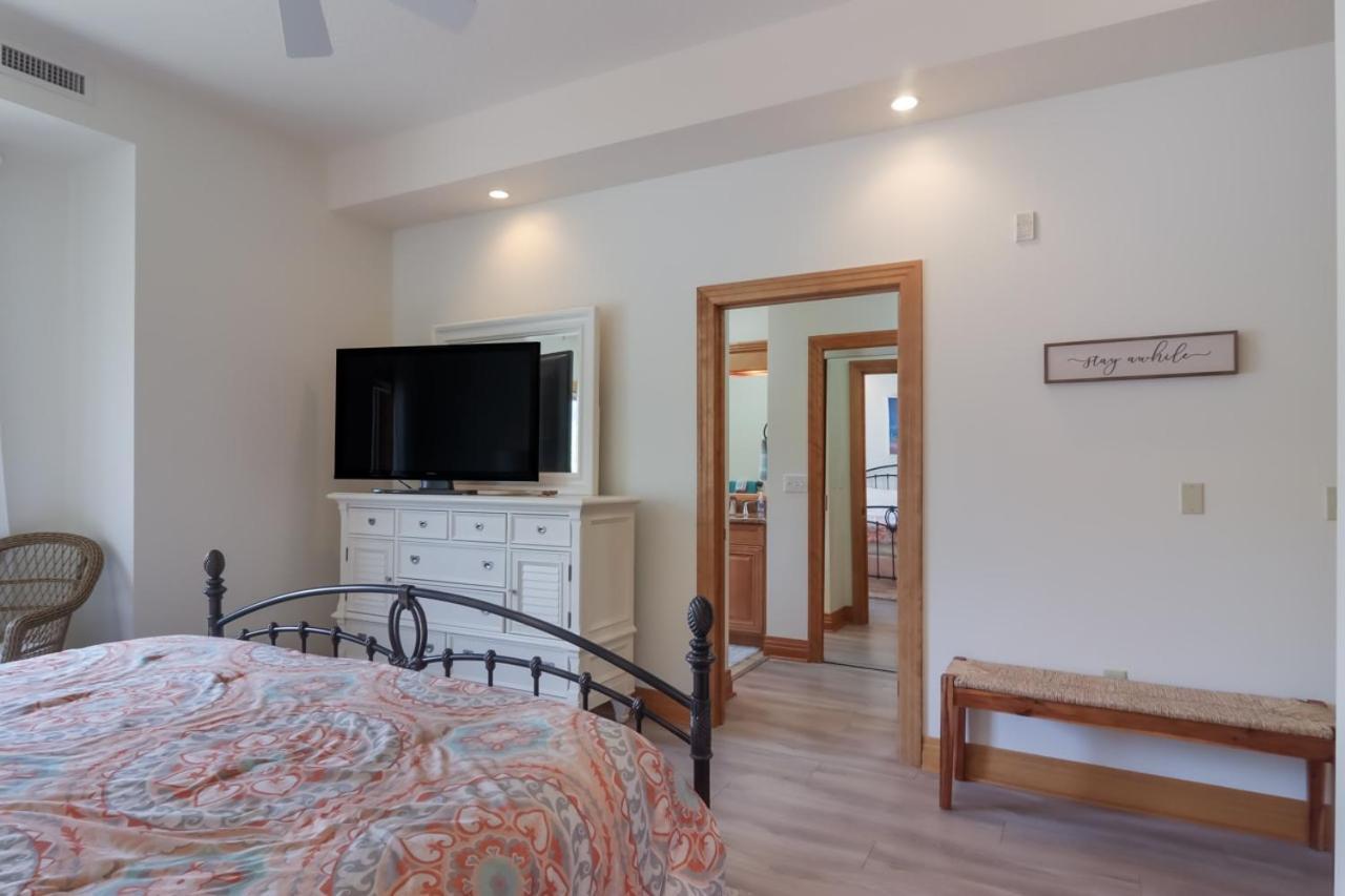 Sugar Beach Villa 1012 Luxury Waterfront Condo Traverse City Exteriör bild