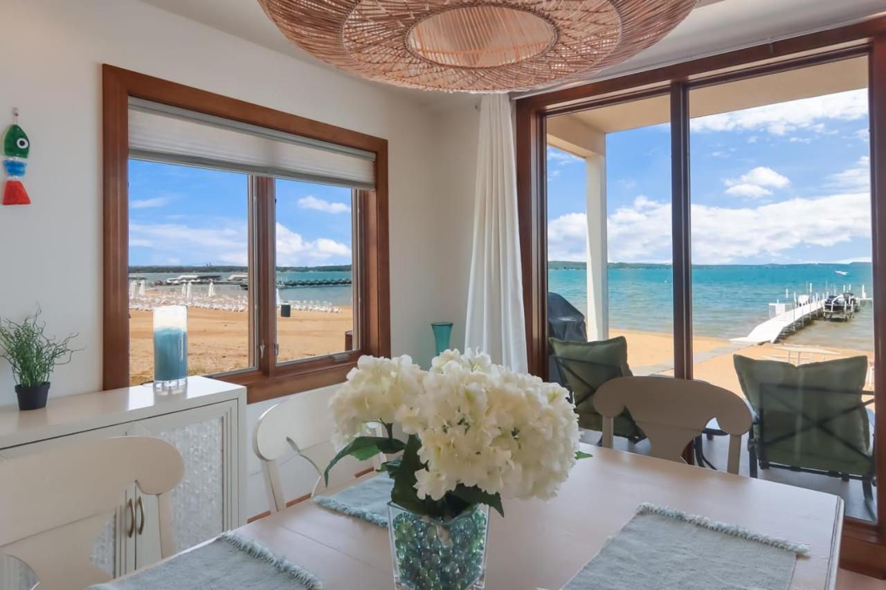 Sugar Beach Villa 1012 Luxury Waterfront Condo Traverse City Exteriör bild